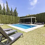 11 By Lirios Village - Fantastic Location, Private Pool, Ping Pong Table & Villa Marbella