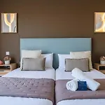 Villa 11 By Lirios Village - Fantastic Location, Private Pool, Ping Pong Table & *