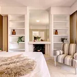 11 By Lirios Village - Fantastic Location, Private Pool, Ping Pong Table & Villa Marbella