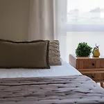 11 By Lirios Village - Fantastic Location, Private Pool, Ping Pong Table & Villa *