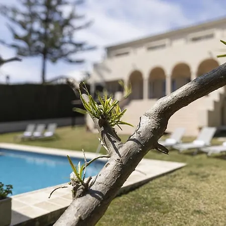 11 By Lirios Village - Fantastic Location, Private Pool, Ping Pong Table & Villa *