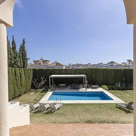 11 By Lirios Village - Fantastic Location, Private Pool, Ping Pong Table & Marbella