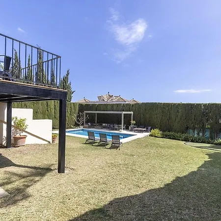 11 By Lirios Village - Fantastic Location, Private Pool, Ping Pong Table & マルベーリャ