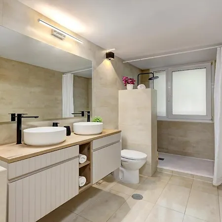 11 By Lirios Village - Fantastic Location, Private Pool, Ping Pong Table & *