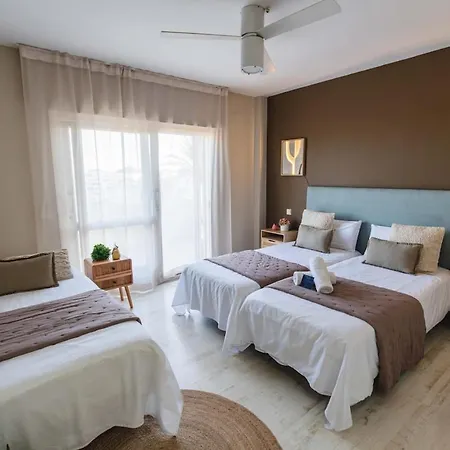 11 By Lirios Village - Fantastic Location, Private Pool, Ping Pong Table & Villa *