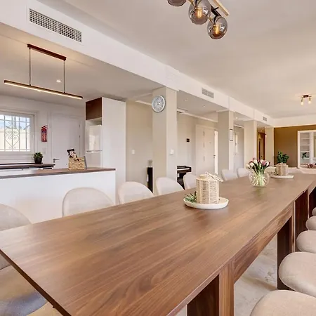 11 By Lirios Village - Fantastic Location, Private Pool, Ping Pong Table & * Marbella