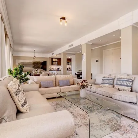 11 By Lirios Village - Fantastic Location, Private Pool, Ping Pong Table & Marbella