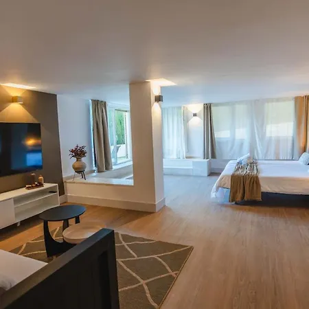 11 By Lirios Village - Fantastic Location, Private Pool, Ping Pong Table & Villa