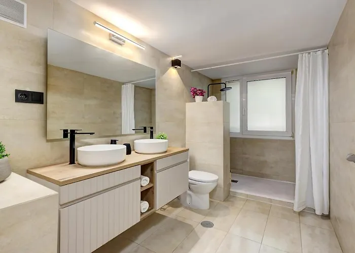 11 By Lirios Village *