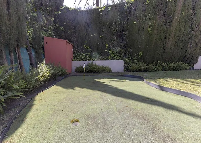 11 By Lirios Village *